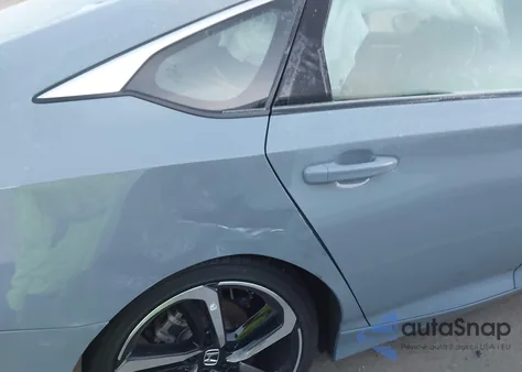 2022 Honda Accord Sport 2.0T z USA, uszkodzony, nr VIN 1HGCV2F33NA025490